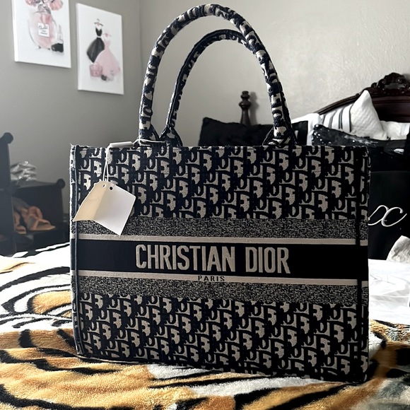 Dior Handbags - Dior tote bag